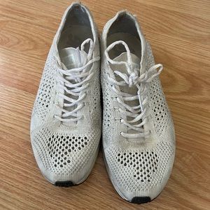 Flyknit Racer Triple White